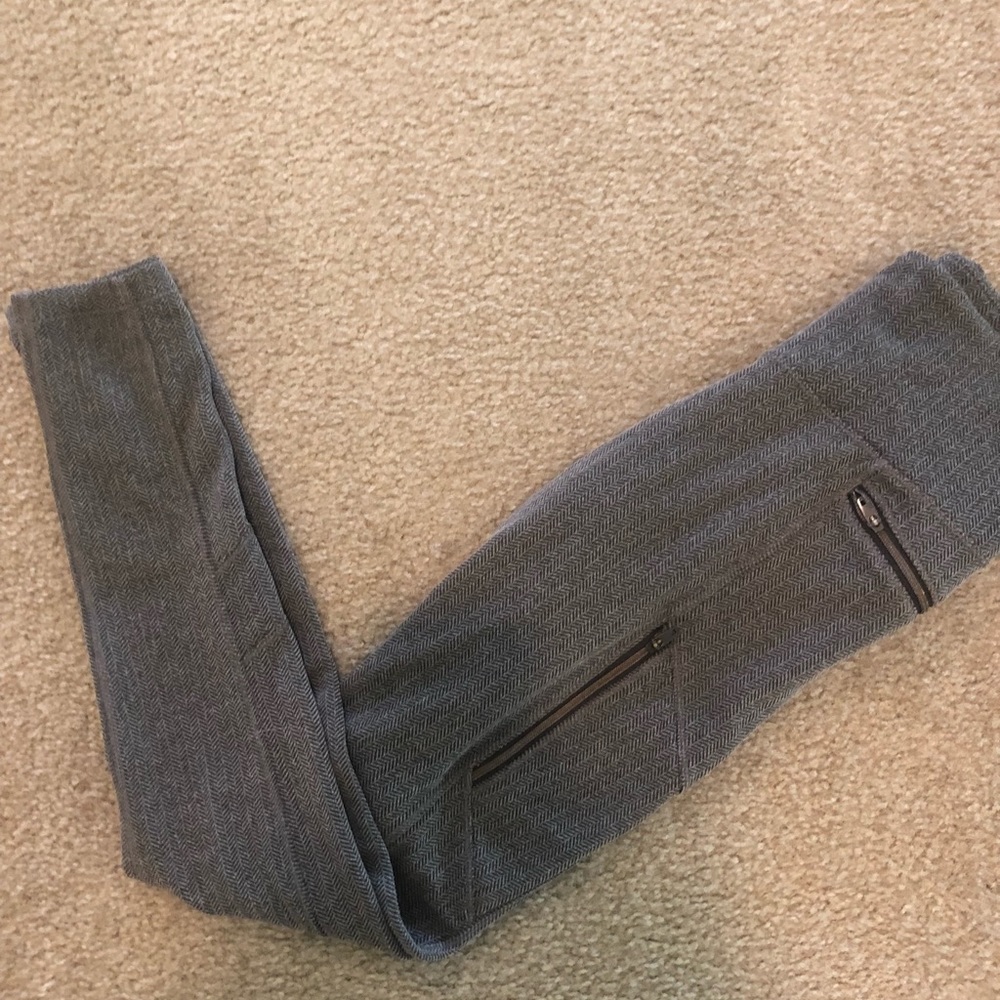 Athleta herringbone Legging with zipper detail